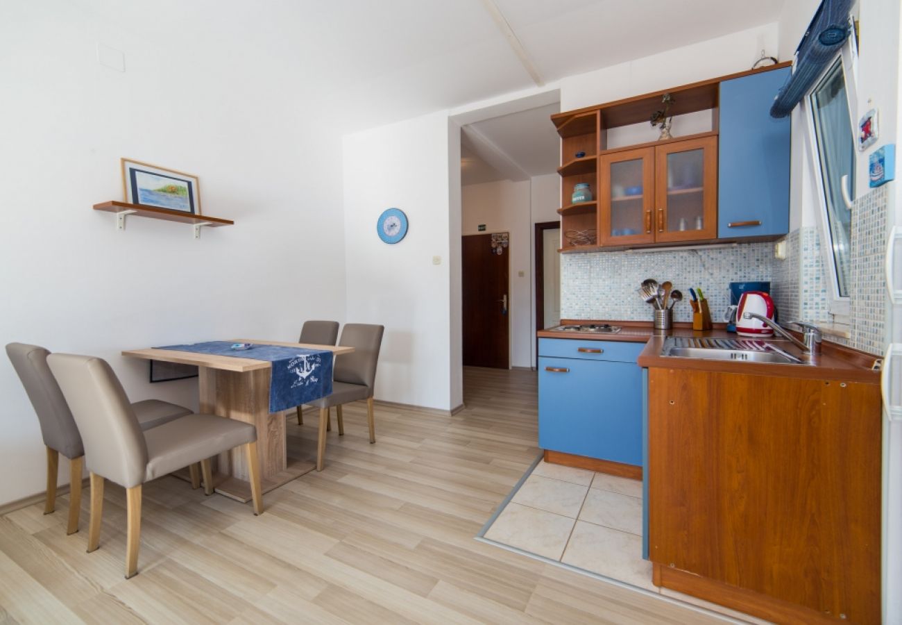 Appartement à Brist - Appartement dans Brist avec Balcon, Climatisation, WIFI (610-6)