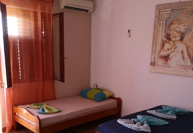 Appartement à Stanici - Ferienwohnung in Stanići mit Meerblick, Balkon, Klimaanlage, W-LAN (634-2) Appartement à Stanici - Ferienwohnung in Stanići mit Meerblick, Balkon, Klimaanlage, W-LAN (634-2)