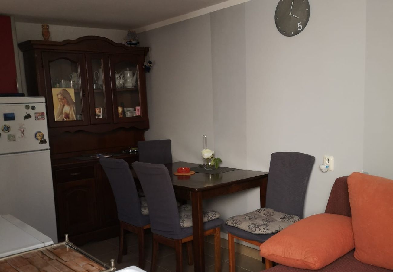 Appartement à Stanici - Ferienwohnung in Stanići mit Meerblick, Balkon, Klimaanlage, W-LAN (634-2)