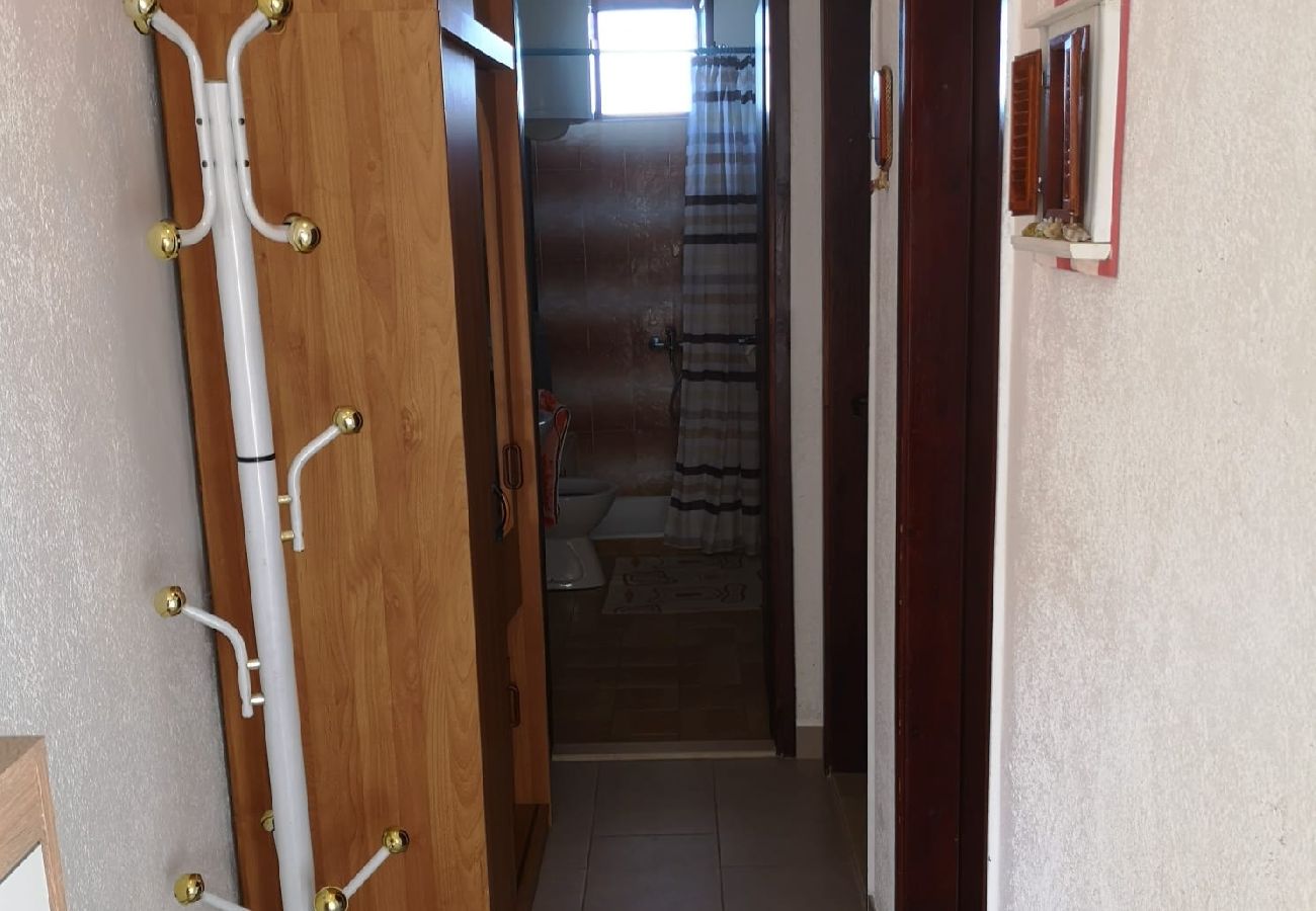 Appartement à Stanici - Ferienwohnung in Stanići mit Meerblick, Balkon, Klimaanlage, W-LAN (634-2)