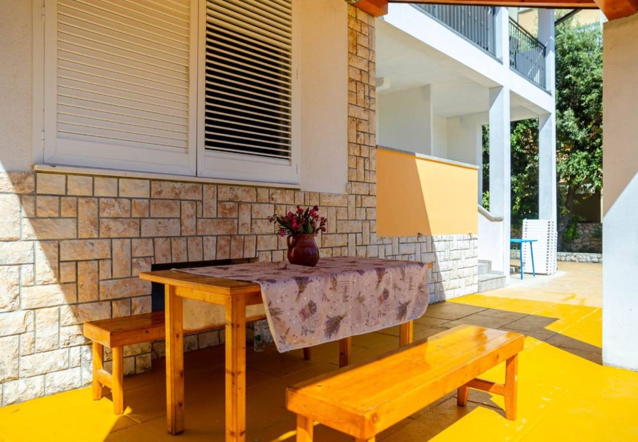 Appartement à Rab - Appartement dans Barbat avec vue mer, Balcon, Climatisation (660-1) Appartement à Rab - Appartement dans Barbat avec vue mer, Balcon, Climatisation (660-1)