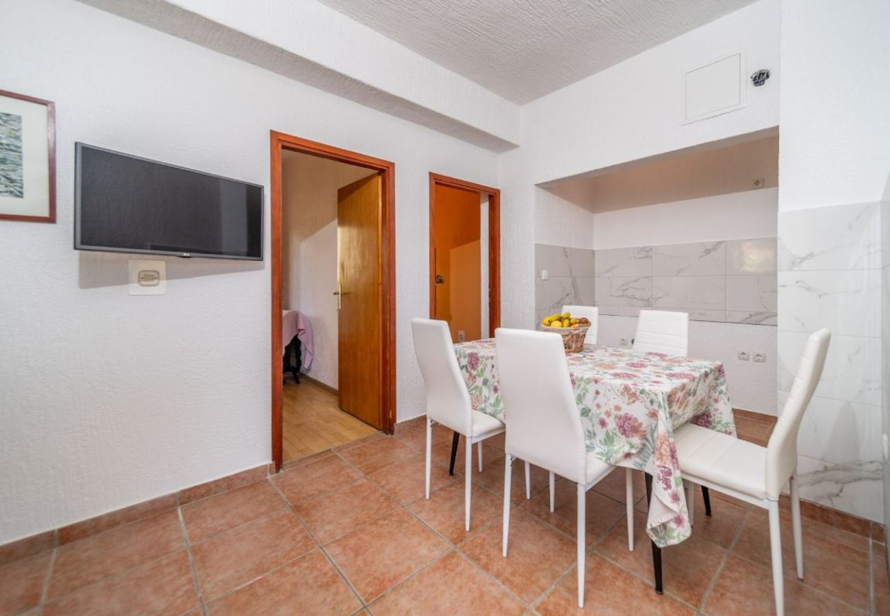 Appartement à Rab - Appartement dans Barbat avec Balcon, Climatisation (660-3) Appartement à Rab - Appartement dans Barbat avec Balcon, Climatisation (660-3)