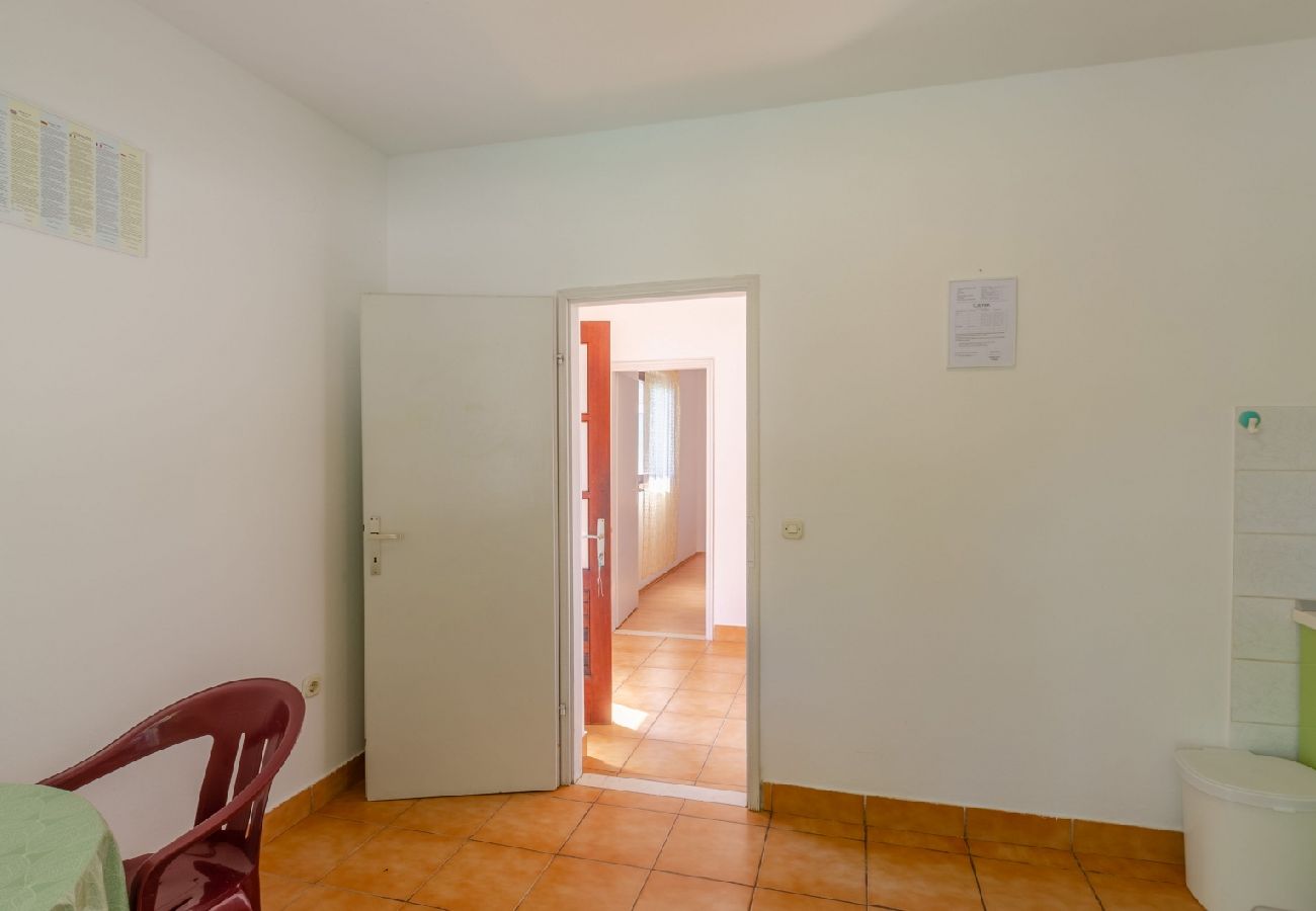 Appartement à Karbuni - Appartement dans Karbuni avec vue mer, Balcon, Climatisation, WIFI (217-1)