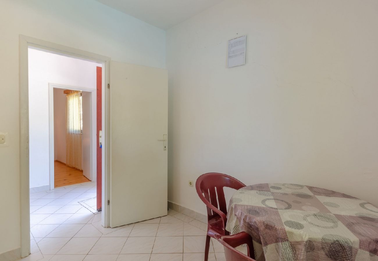 Appartement à Karbuni - Appartement dans Karbuni avec vue mer, Balcon, Climatisation (217-2)