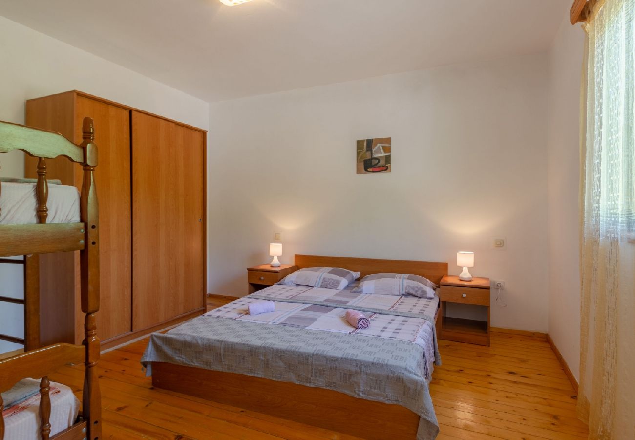 Appartement à Karbuni - Appartement dans Karbuni avec vue mer, Balcon, Climatisation (217-2)