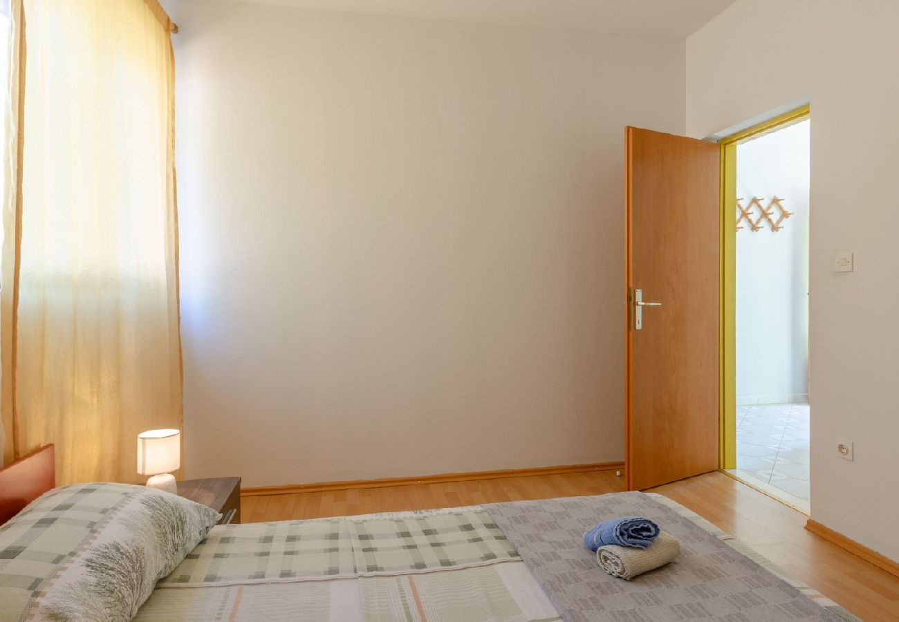 Appartement à Karbuni - Appartement dans Karbuni avec vue mer, terrasse, Climatisation, WIFI (217-3)