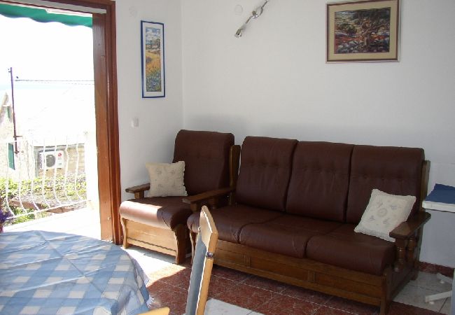 Appartement à Bol - Appartement dans Bol avec vue mer, Balcon, Climatisation, WIFI (652-1) Appartement à Bol - Appartement dans Bol avec vue mer, Balcon, Climatisation, WIFI (652-1)