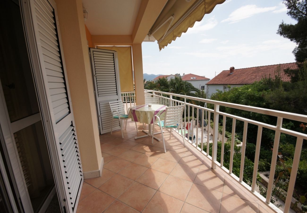 Appartement à Orebic - Appartement dans Orebić avec vue mer, terrasse, Climatisation, WIFI (829-1)