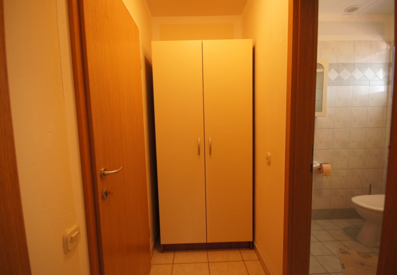 Appartement à Orebic - Appartement dans Orebić avec vue mer, terrasse, Climatisation, WIFI (829-5)