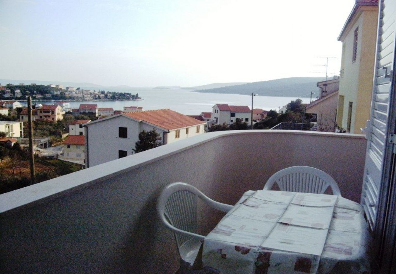 Appartement à Seget Vranjica - Appartement dans Seget Vranjica avec vue mer, Balcon, Climatisation, WIFI (608-1)