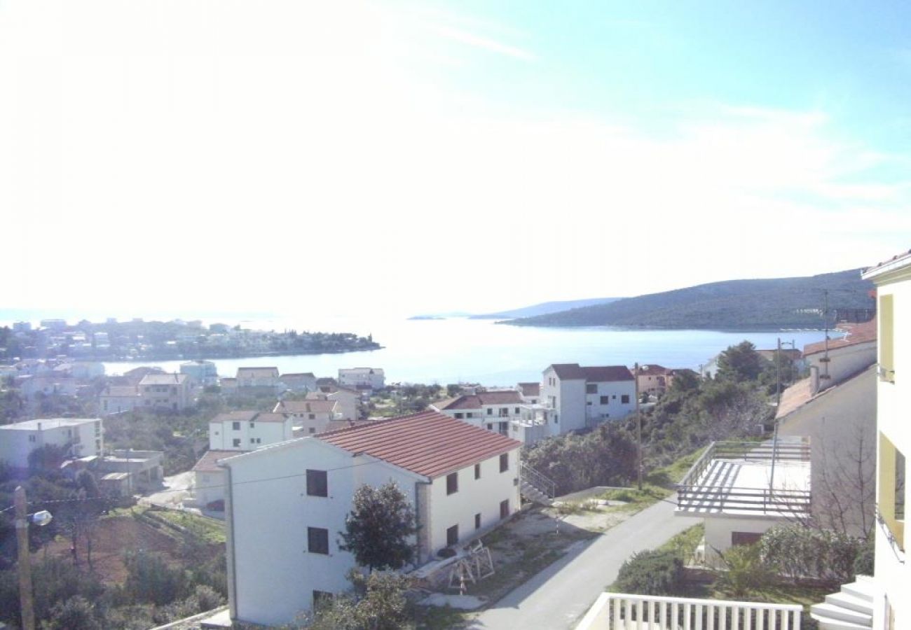 Appartement à Seget Vranjica - Appartement dans Seget Vranjica avec vue mer, Balcon, Climatisation, WIFI (608-1)