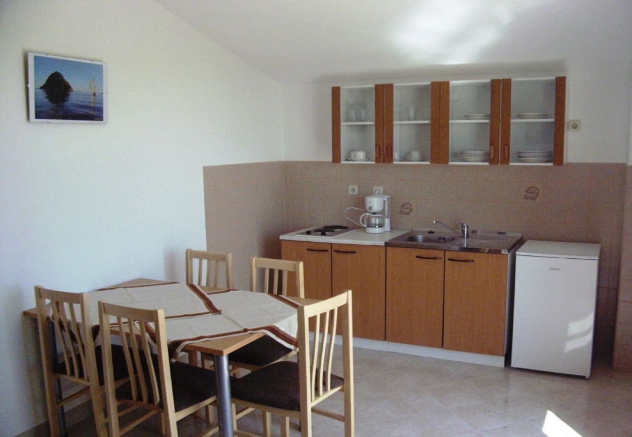 Appartement à Seget Vranjica - Appartement dans Seget Vranjica avec vue mer, Balcon, Climatisation, WIFI (608-2)