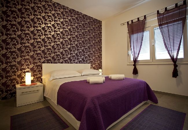 Appartement à Duce - Appartement dans Duće avec vue mer, terrasse, Climatisation, WIFI (850-3) Appartement à Duce - Appartement dans Duće avec vue mer, terrasse, Climatisation, WIFI (850-3)