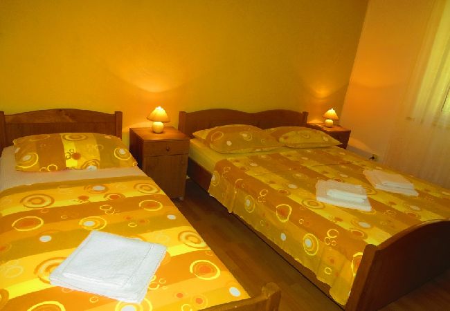 Appartement à Lumbarda - Appartement dans Lumbarda avec vue mer, terrasse, Climatisation, WIFI (856-2) Appartement à Lumbarda - Appartement dans Lumbarda avec vue mer, terrasse, Climatisation, WIFI (856-2)