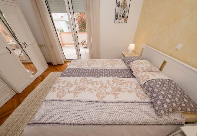 Appartement à Palit - Appartement dans Palit avec terrasse, Climatisation, WIFI, Lave-vaisselle (820-2) Appartement à Palit - Appartement dans Palit avec terrasse, Climatisation, WIFI, Lave-vaisselle (820-2)