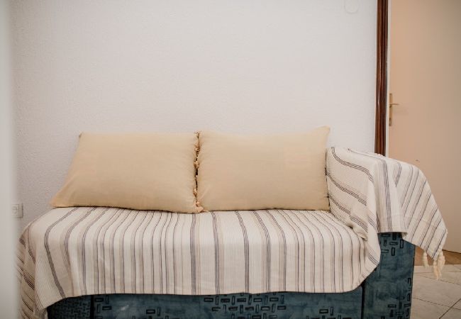 Appartement à Palit - Appartement dans Palit avec terrasse, Climatisation, WIFI, Lave-vaisselle (820-2) Appartement à Palit - Appartement dans Palit avec terrasse, Climatisation, WIFI, Lave-vaisselle (820-2)