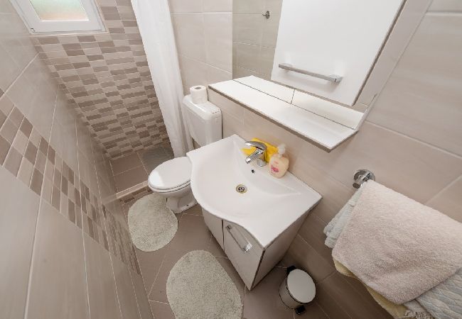 Appartement à Palit - Appartement dans Palit avec terrasse, Climatisation, WIFI, Lave-vaisselle (820-2) Appartement à Palit - Appartement dans Palit avec terrasse, Climatisation, WIFI, Lave-vaisselle (820-2)