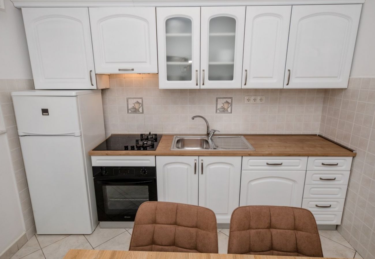 Appartement à Palit - Appartement dans Palit avec terrasse, Climatisation, WIFI, Lave-vaisselle (820-2)