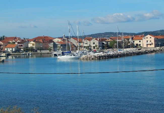Appartement à Bibinje - Appartement dans Bibinje avec vue mer, Balcon, Climatisation, WIFI (5193-5) Appartement à Bibinje - Appartement dans Bibinje avec vue mer, Balcon, Climatisation, WIFI (5193-5)