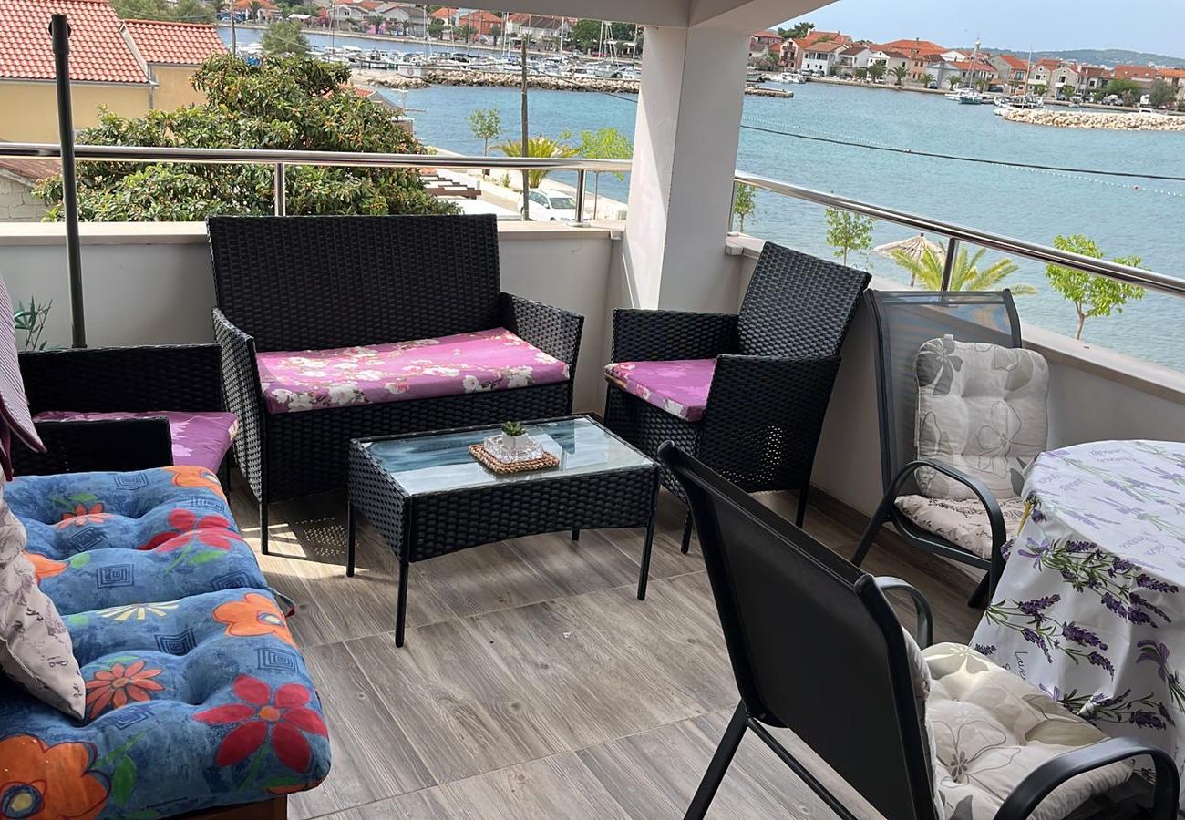 Appartement à Bibinje - Appartement dans Bibinje avec vue mer, Balcon, Climatisation, WIFI (5193-5)