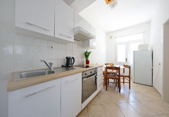 Appartement à Bibinje - Appartement dans Bibinje avec terrasse, Climatisation, WIFI, Machine à laver (877-1) Appartement à Bibinje - Appartement dans Bibinje avec terrasse, Climatisation, WIFI, Machine à laver (877-1)