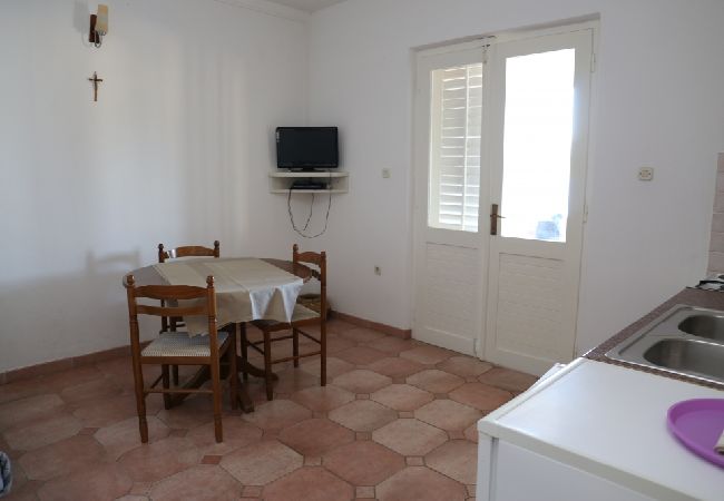 Appartement à Lumbarda - Appartement dans Lumbarda avec vue mer, terrasse, WIFI, Machine à laver (869-3) Appartement à Lumbarda - Appartement dans Lumbarda avec vue mer, terrasse, WIFI, Machine à laver (869-3)