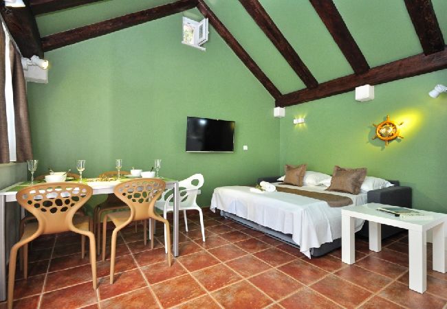 Maison à Pucišca - Maison de vacances dans Pučišća avec terrasse, WIFI, Machine à laver (887-1) Maison à Pucišca - Maison de vacances dans Pučišća avec terrasse, WIFI, Machine à laver (887-1)