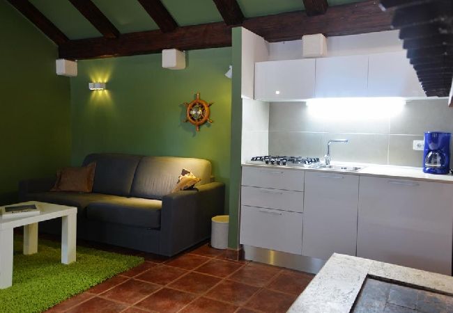 Maison à Pucišca - Maison de vacances dans Pučišća avec terrasse, WIFI, Machine à laver (887-1) Maison à Pucišca - Maison de vacances dans Pučišća avec terrasse, WIFI, Machine à laver (887-1)