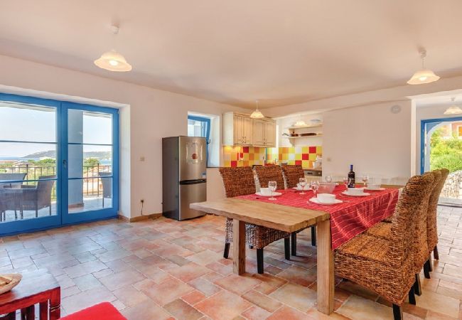 Maison à Supetarska Draga - Maison de vacances dans Supetarska Draga avec vue mer, terrasse, Climatisation, WIFI (890-1) Maison à Supetarska Draga - Maison de vacances dans Supetarska Draga avec vue mer, terrasse, Climatisation, WIFI (890-1)