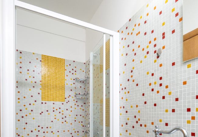 Maison à Supetarska Draga - Maison de vacances dans Supetarska Draga avec vue mer, terrasse, Climatisation, WIFI (890-1) Maison à Supetarska Draga - Maison de vacances dans Supetarska Draga avec vue mer, terrasse, Climatisation, WIFI (890-1)