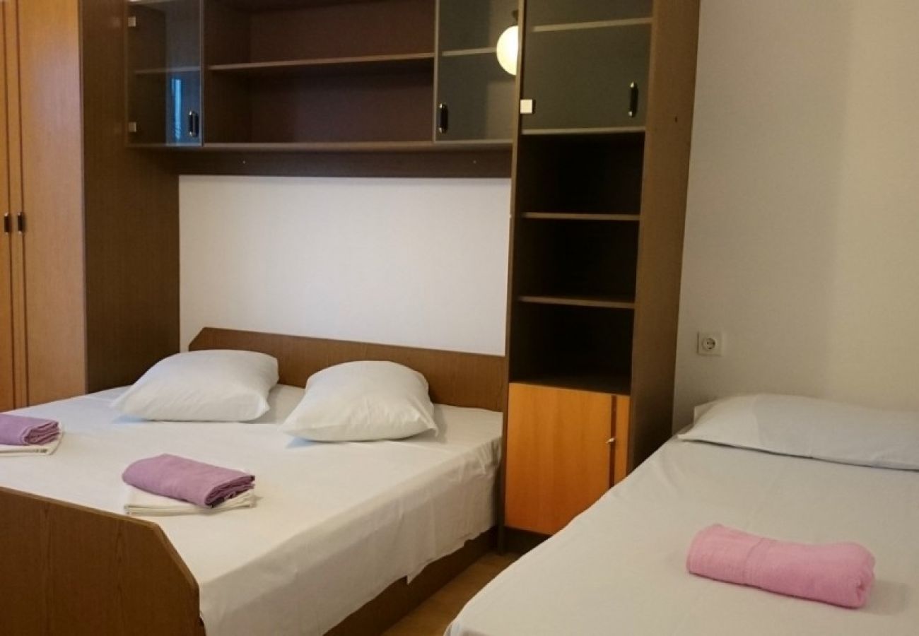 Appartement à Lopar - Appartement dans Lopar avec Balcon, Climatisation, WIFI, Machine à laver (893-1)