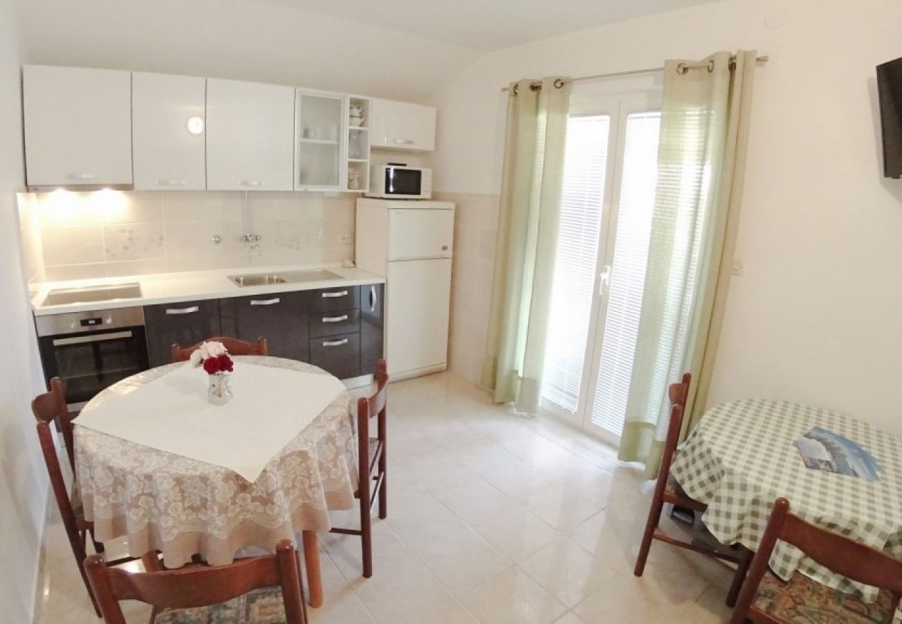 Appartement à Lopar - Appartement dans Lopar avec terrasse, Climatisation, WIFI, Machine à laver (893-4)