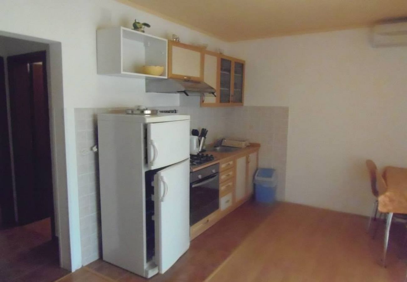 Appartement à Lopar - Appartement dans Lopar avec terrasse, Climatisation, WIFI, Machine à laver (899-2)