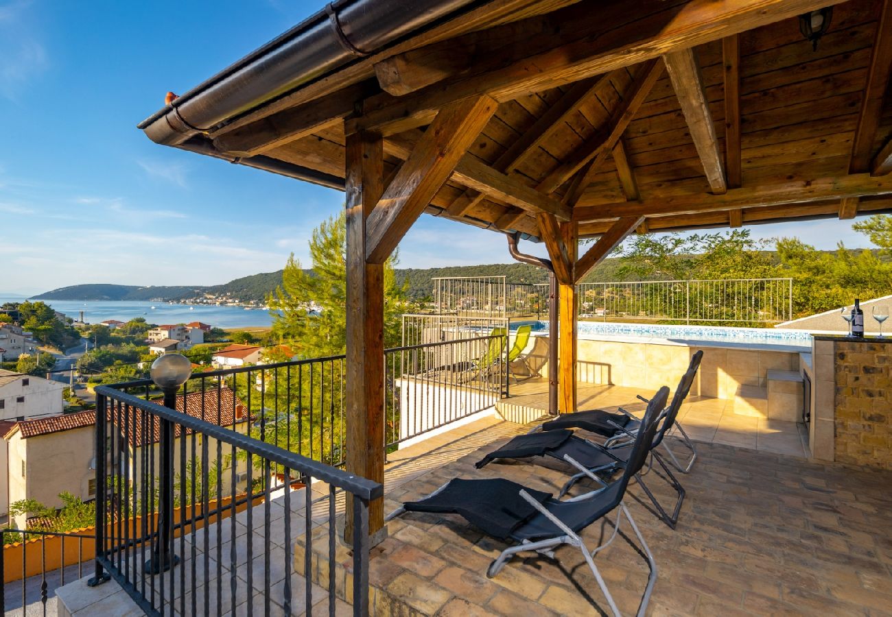 Appartement à Supetarska Draga - Appartement dans Supetarska Draga avec vue mer, Balcon, Climatisation, WIFI (3321-1)