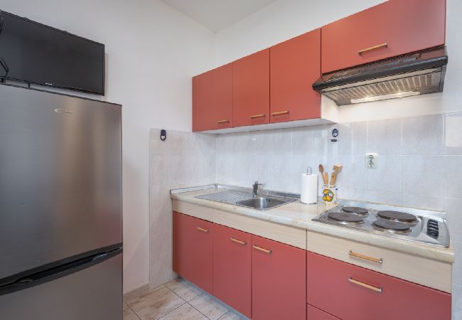 Appartement à Supetarska Draga - Appartement dans Supetarska Draga avec vue mer, Balcon, Climatisation, WIFI (3321-2) Appartement à Supetarska Draga - Appartement dans Supetarska Draga avec vue mer, Balcon, Climatisation, WIFI (3321-2)