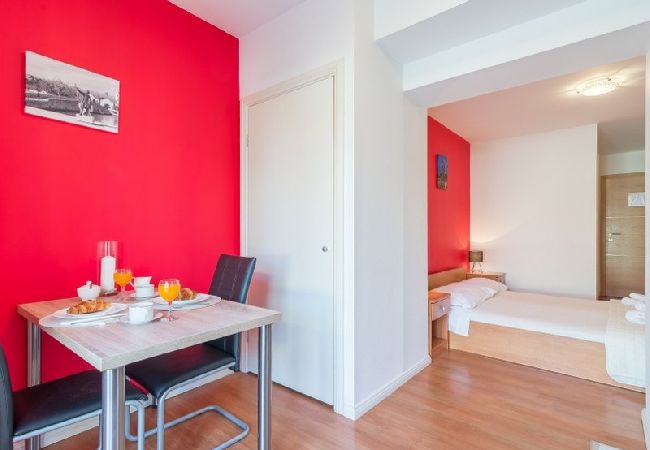 Studio à Nin - Appartement Studio dans Nin avec terrasse, Climatisation, WIFI (864-2) Studio à Nin - Appartement Studio dans Nin avec terrasse, Climatisation, WIFI (864-2)