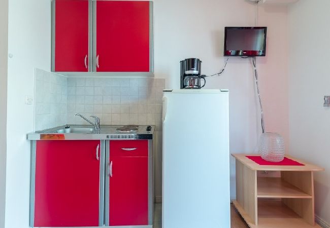 Studio à Nin - Appartement Studio dans Nin avec terrasse, Climatisation, WIFI (864-2) Studio à Nin - Appartement Studio dans Nin avec terrasse, Climatisation, WIFI (864-2)