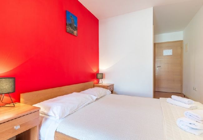 Studio à Nin - Appartement Studio dans Nin avec terrasse, Climatisation, WIFI (864-2) Studio à Nin - Appartement Studio dans Nin avec terrasse, Climatisation, WIFI (864-2)