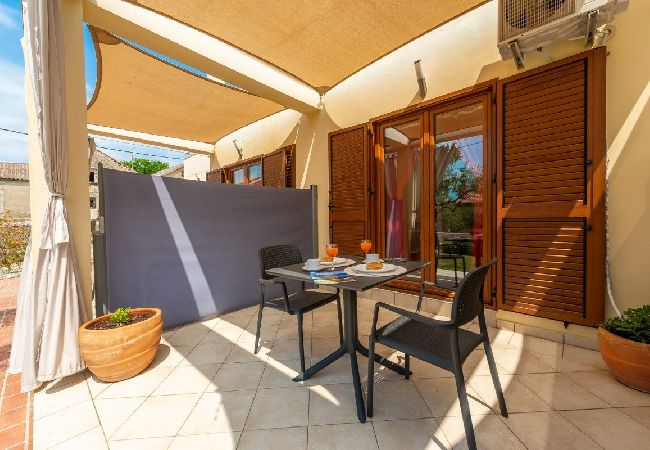 Studio à Nin - Appartement Studio dans Nin avec terrasse, Climatisation, WIFI (864-2) Studio à Nin - Appartement Studio dans Nin avec terrasse, Climatisation, WIFI (864-2)