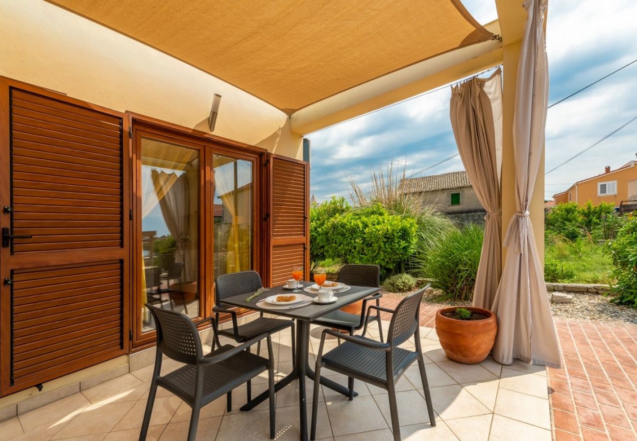 Appartement à Nin - Appartement dans Nin avec terrasse, Climatisation, WIFI (864-3)