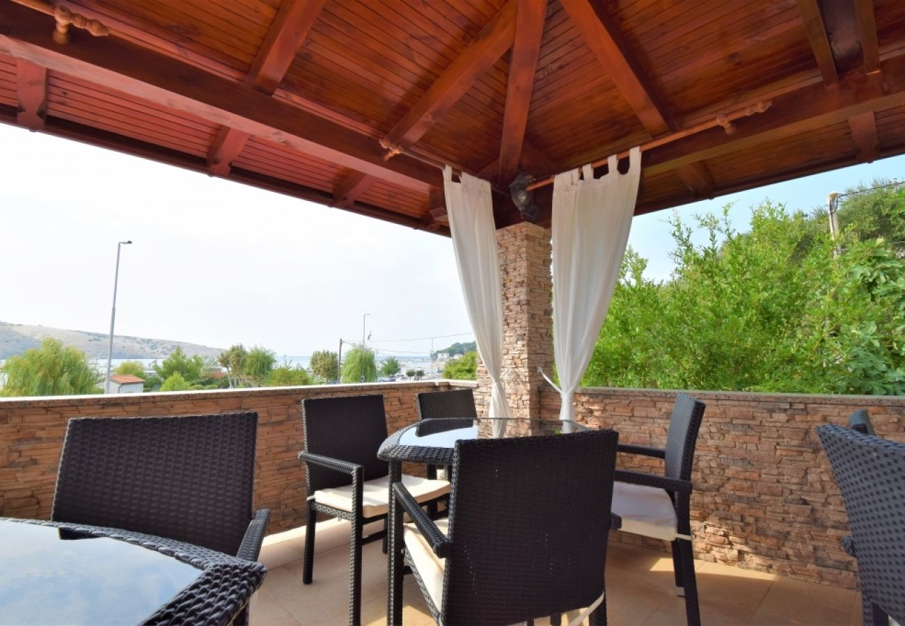 Appartement à Lopar - Appartement dans Lopar avec vue mer, terrasse, Climatisation, WIFI (613-2)