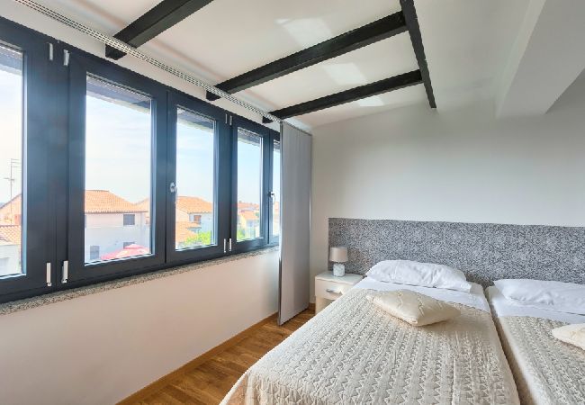 Appartement à Štinjan - Appartement dans Štinjan avec vue mer, Climatisation, WIFI, Machine à laver (3326-1) Appartement à Štinjan - Appartement dans Štinjan avec vue mer, Climatisation, WIFI, Machine à laver (3326-1)