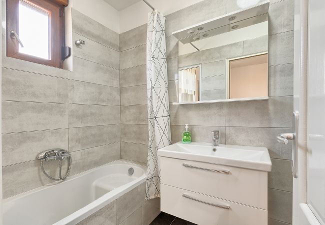 Appartement à Štinjan - Appartement dans Štinjan avec vue mer, Climatisation, WIFI, Machine à laver (3326-1) Appartement à Štinjan - Appartement dans Štinjan avec vue mer, Climatisation, WIFI, Machine à laver (3326-1)