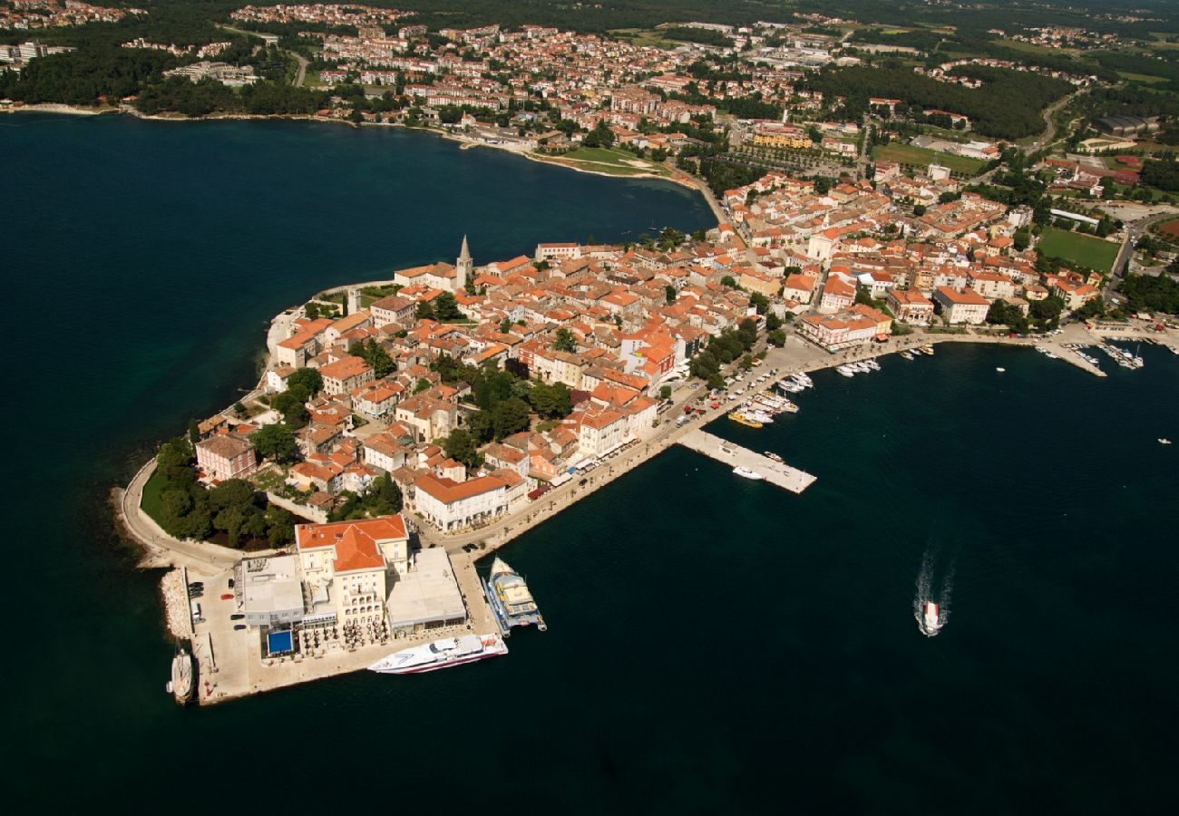 Studio à Porec - Appartement Studio dans Poreč avec vue mer, Balcon, Climatisation, WIFI (819-6)