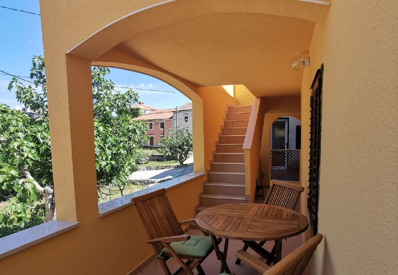 Appartement à Stivan - Appartement dans Stivan avec terrasse, Climatisation, WIFI (920-2)