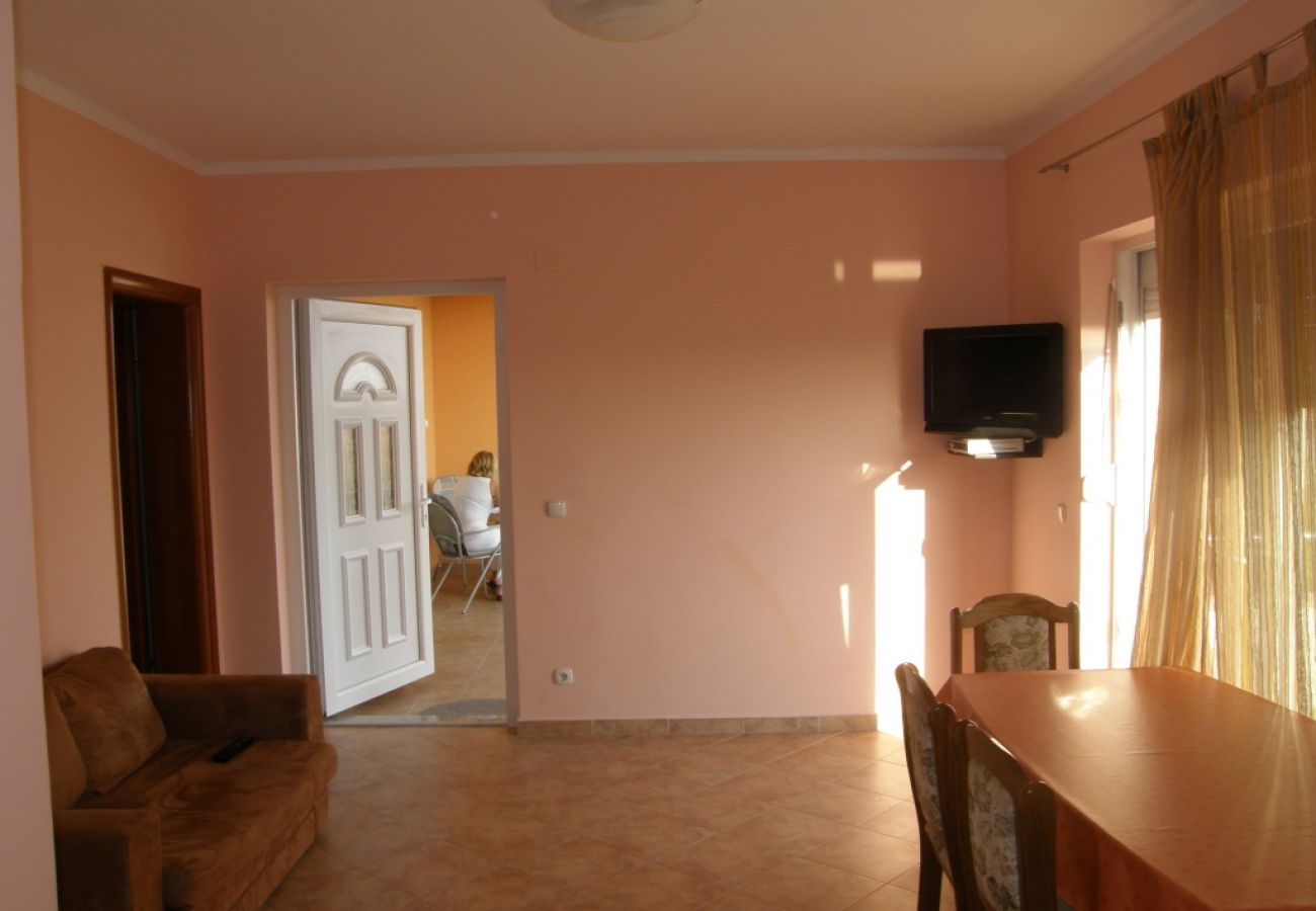 Appartement à Vodice - Appartement dans Vodice avec vue mer, Balcon, Climatisation, WIFI (3335-1)