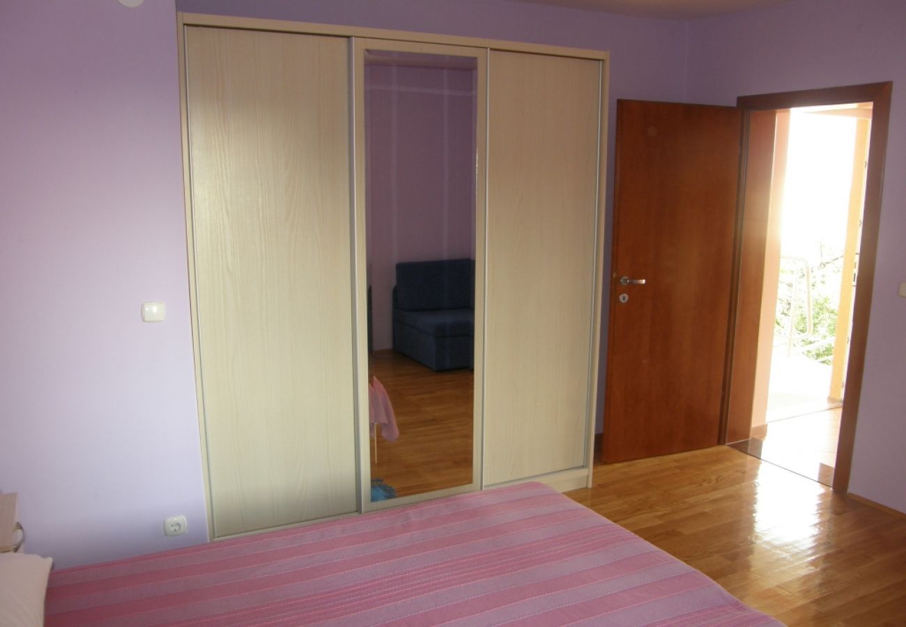 Appartement à Vodice - Appartement dans Vodice avec vue mer, Balcon, Climatisation, WIFI (3335-1)