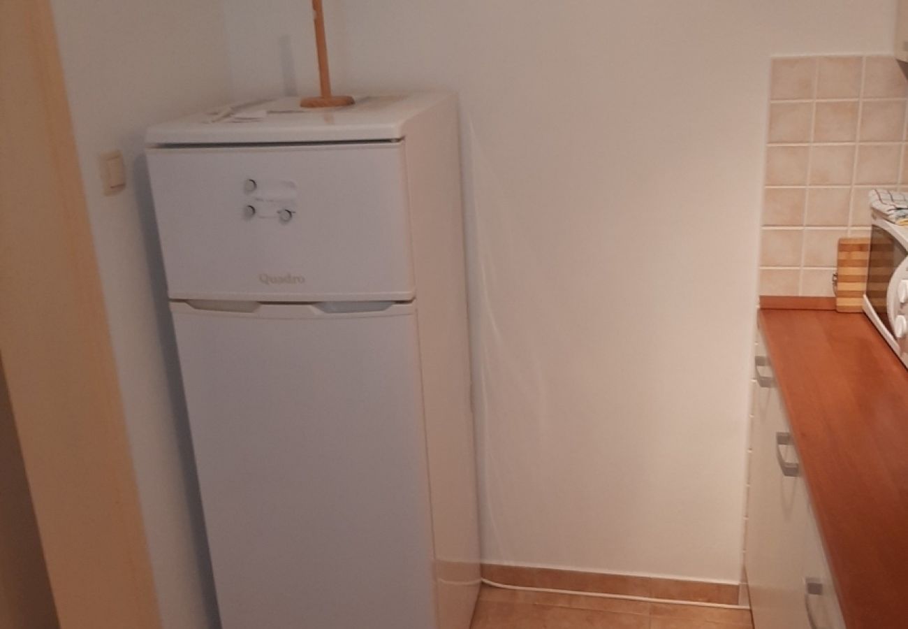 Appartement à Vodice - Appartement dans Vodice avec vue mer, terrasse, Climatisation, WIFI (3335-3)