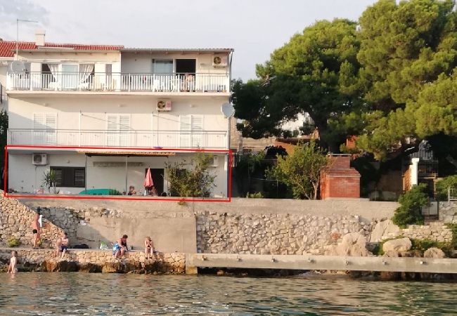 Appartement à Tribunj - Appartement dans Tribunj avec vue mer, terrasse, Climatisation, WIFI (3348-2) Appartement à Tribunj - Appartement dans Tribunj avec vue mer, terrasse, Climatisation, WIFI (3348-2)