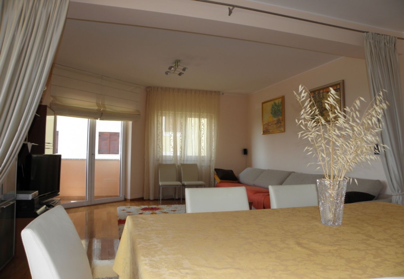 Appartement à Premantura - Appartement dans Premantura avec vue mer, terrasse, Climatisation, WIFI (3352-29)